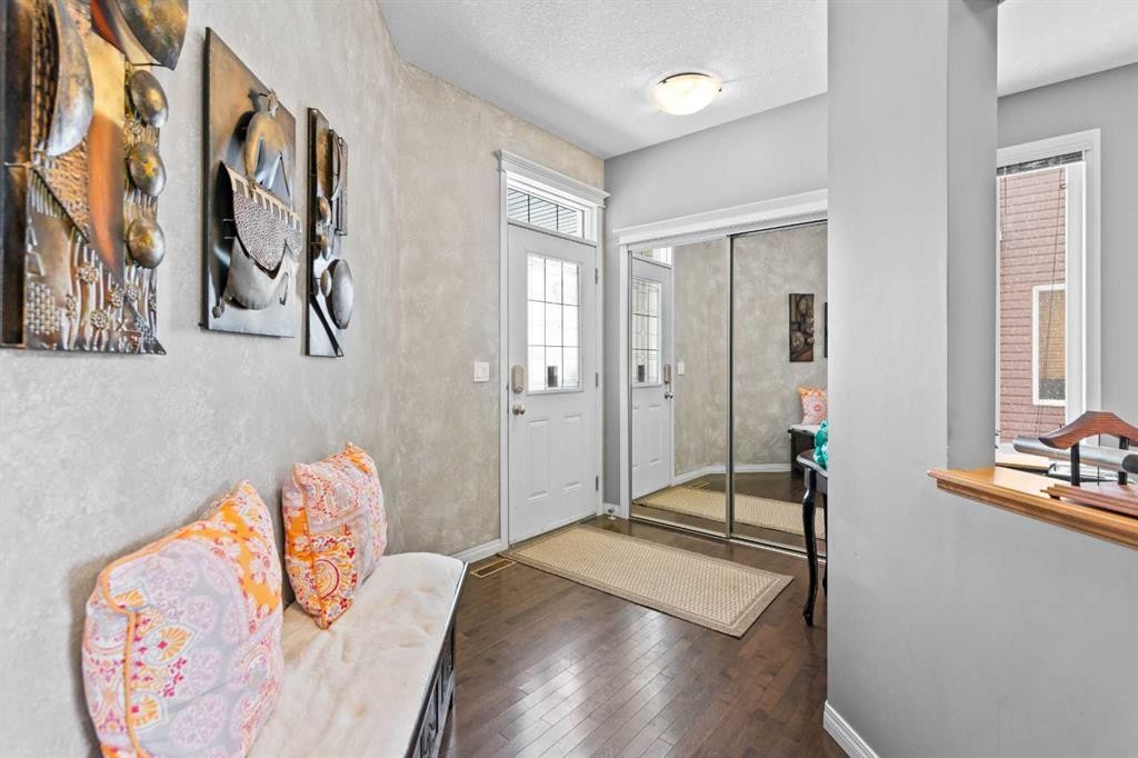 22 Westfall Drive, Okotoks, AB - Indoor Photo Showing Other Room