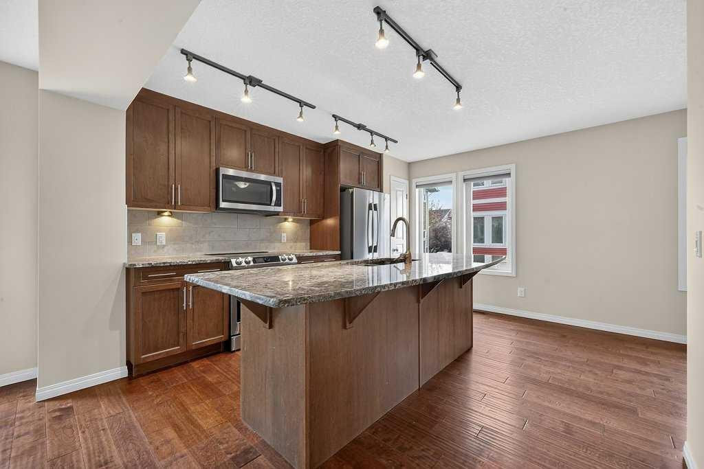 721 Auburn Bay Square Se, Calgary, AB - Indoor Photo Showing Kitchen With Upgraded Kitchen