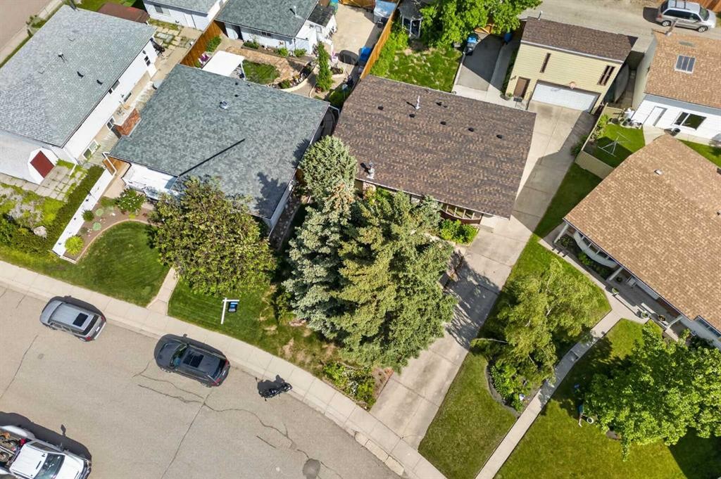 135 Huntcroft Way Ne, Calgary, AB - Outdoor With View