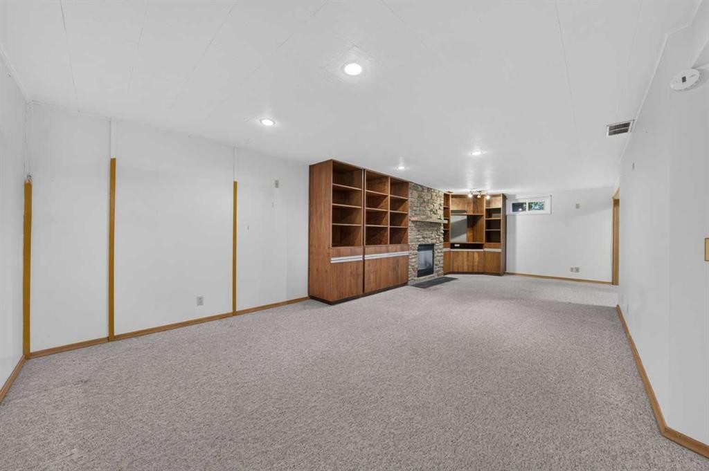135 Huntcroft Way Ne, Calgary, AB - Indoor