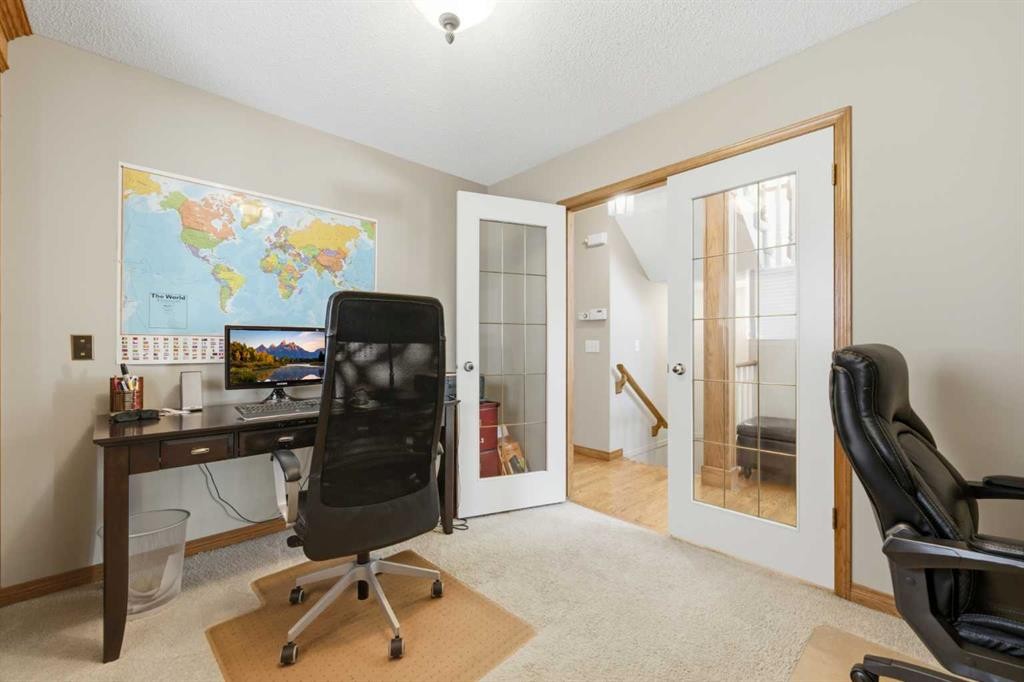 71 Woodpark Close Sw, Calgary, AB - Indoor Photo Showing Office