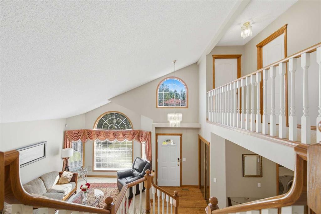 71 Woodpark Close Sw, Calgary, AB - Indoor Photo Showing Other Room