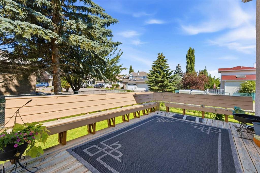 71 Woodpark Close Sw, Calgary, AB - Outdoor