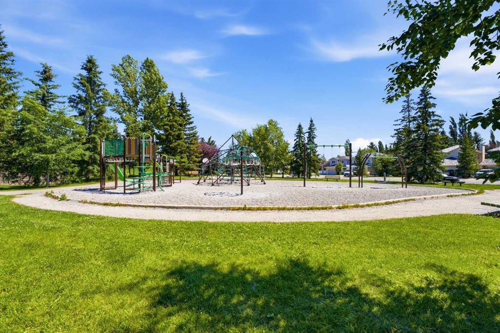 71 Woodpark Close Sw, Calgary, AB - Outdoor
