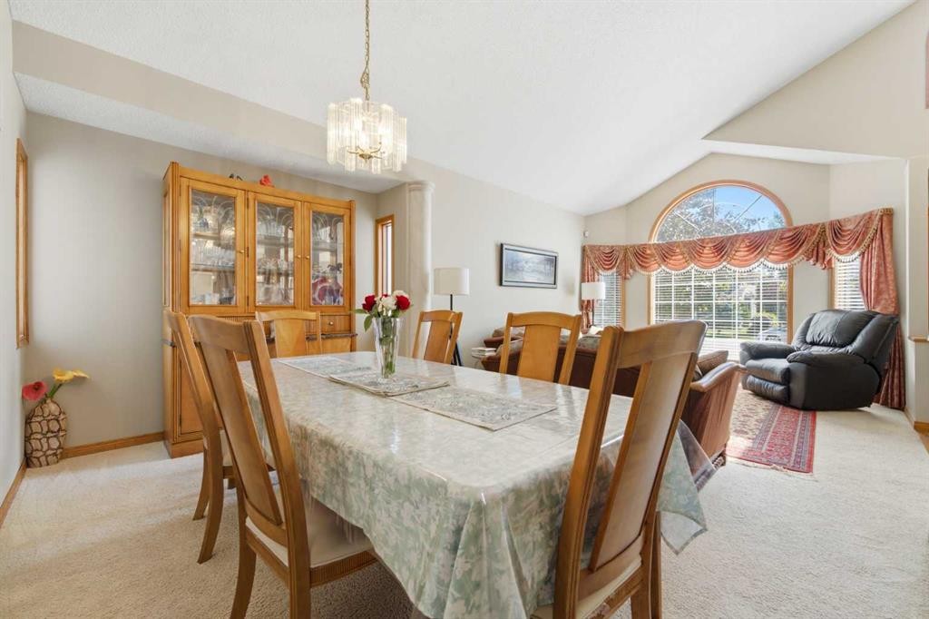 71 Woodpark Close Sw, Calgary, AB - Indoor Photo Showing Dining Room