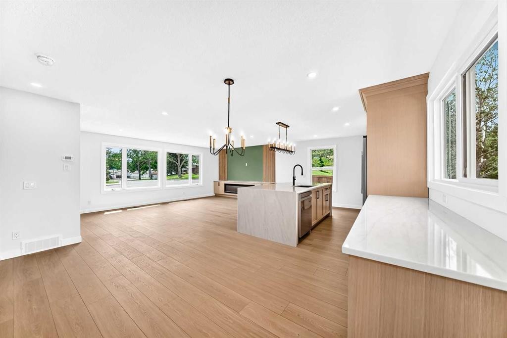 1204 Lake Sylvan Drive Se, Calgary, AB - Indoor