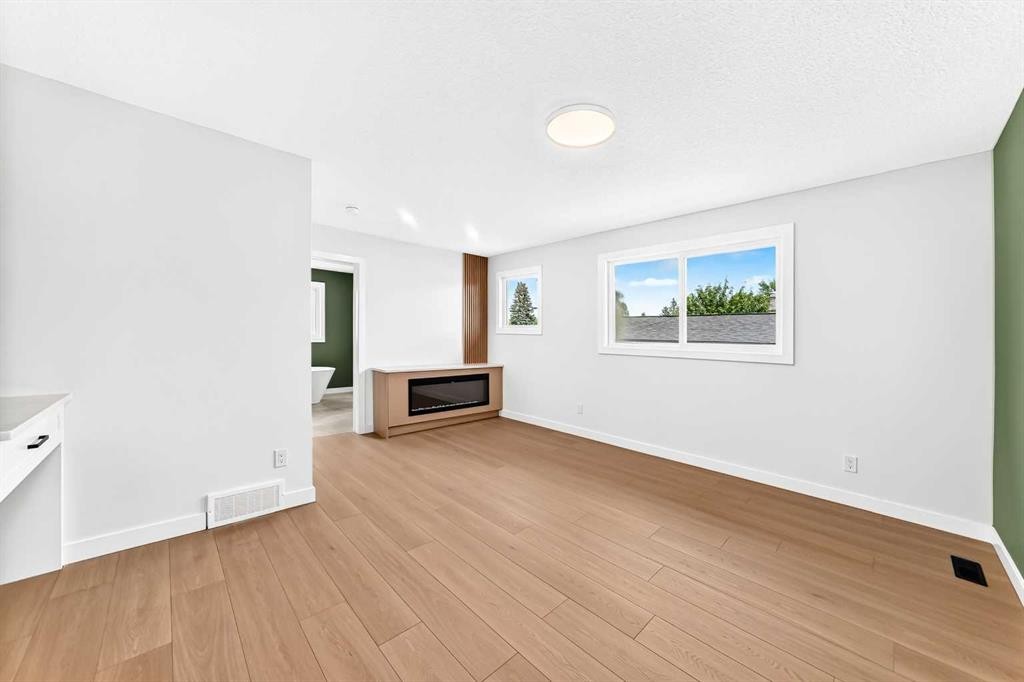 1204 Lake Sylvan Drive Se, Calgary, AB - Indoor