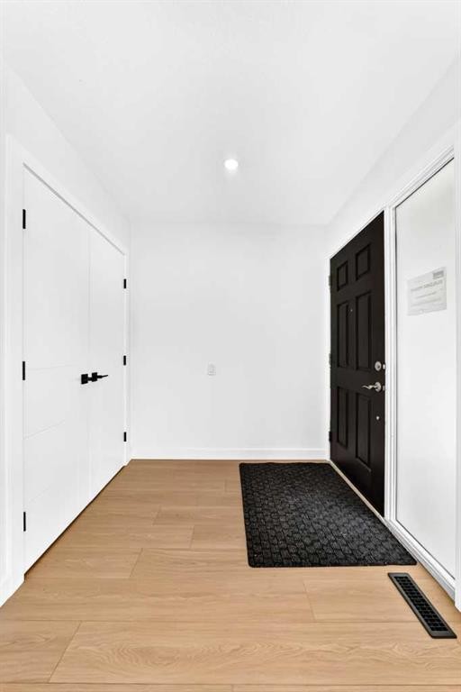 1204 Lake Sylvan Drive Se, Calgary, AB - Indoor Photo Showing Other Room