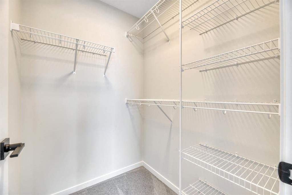 28 Mitchell Way Nw, Calgary, AB
