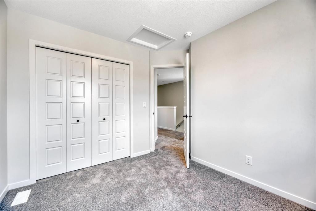 28 Mitchell Way Nw, Calgary, AB