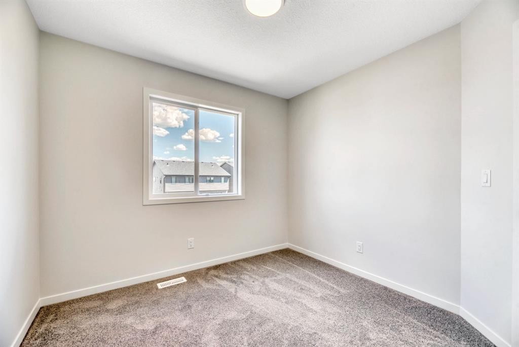 28 Mitchell Way Nw, Calgary, AB