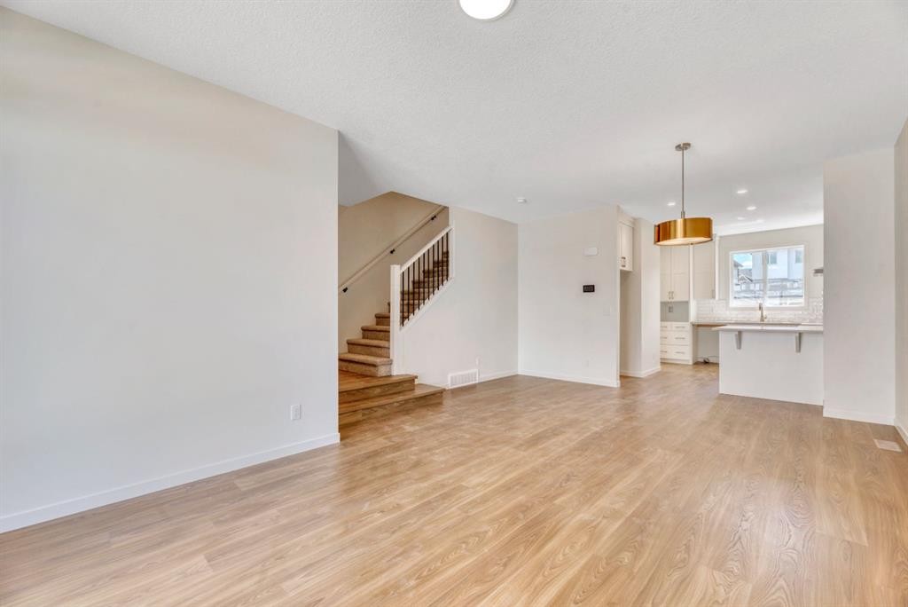 244 Marmot Grove Nw, Calgary, AB