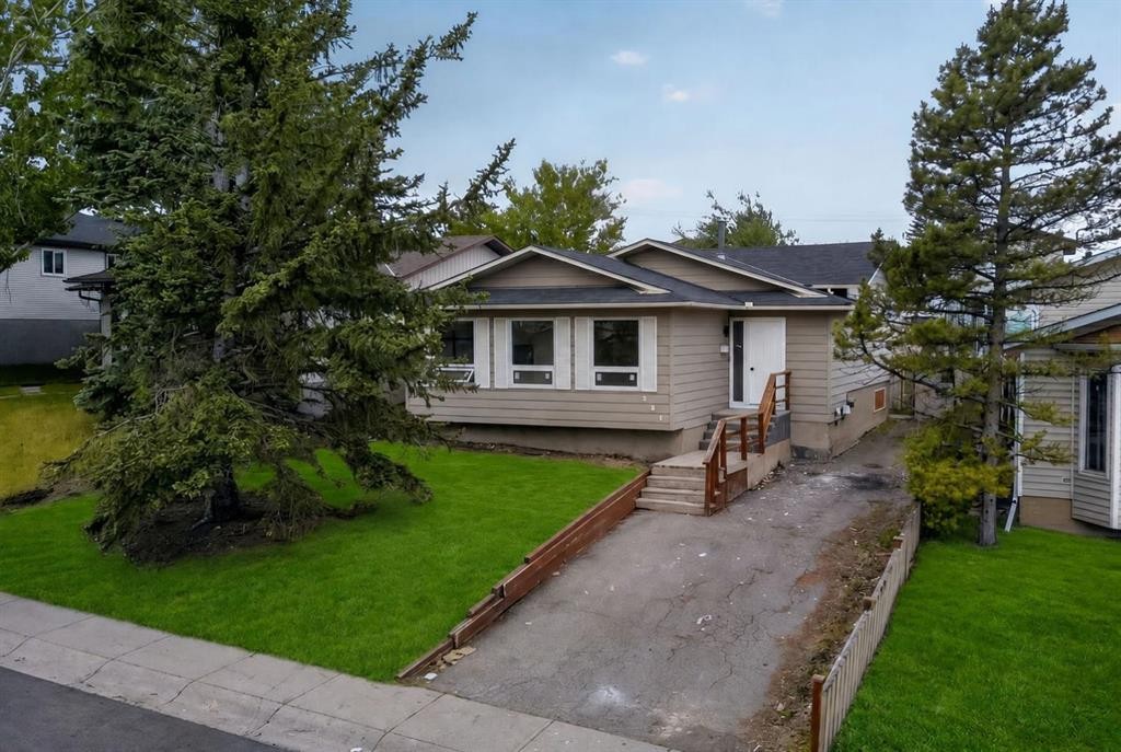 304 Beddington Circle Ne, Calgary, AB - Outdoor