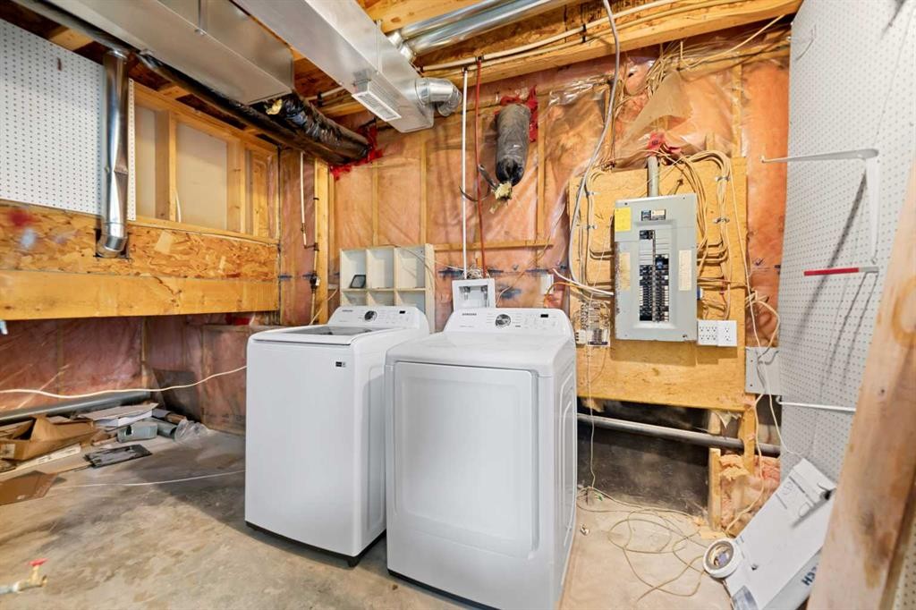 434 Harvest Grove Place Ne, Calgary, AB - Indoor Photo Showing Laundry Room