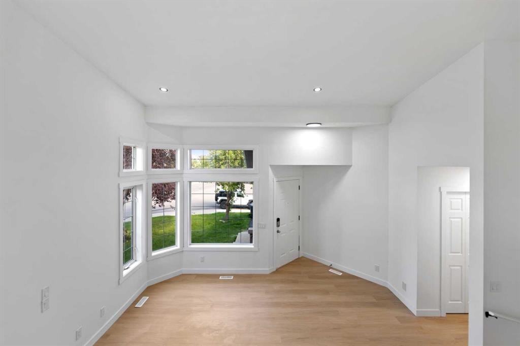 434 Harvest Grove Place Ne, Calgary, AB - Indoor Photo Showing Other Room