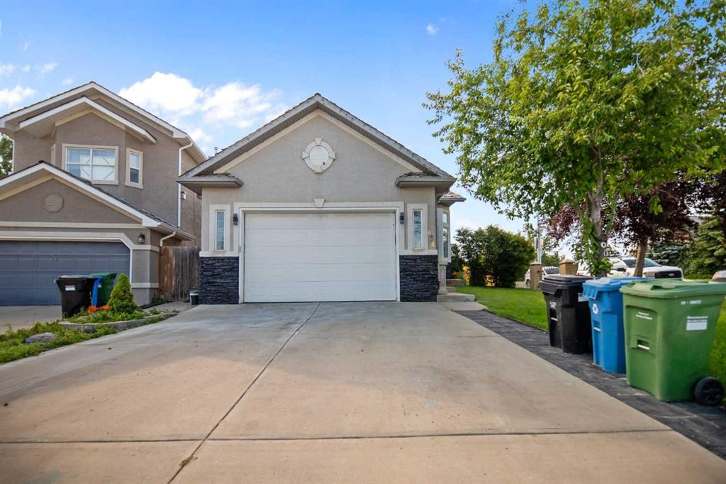 434 Harvest Grove Place Ne, Calgary, AB - Outdoor With Facade