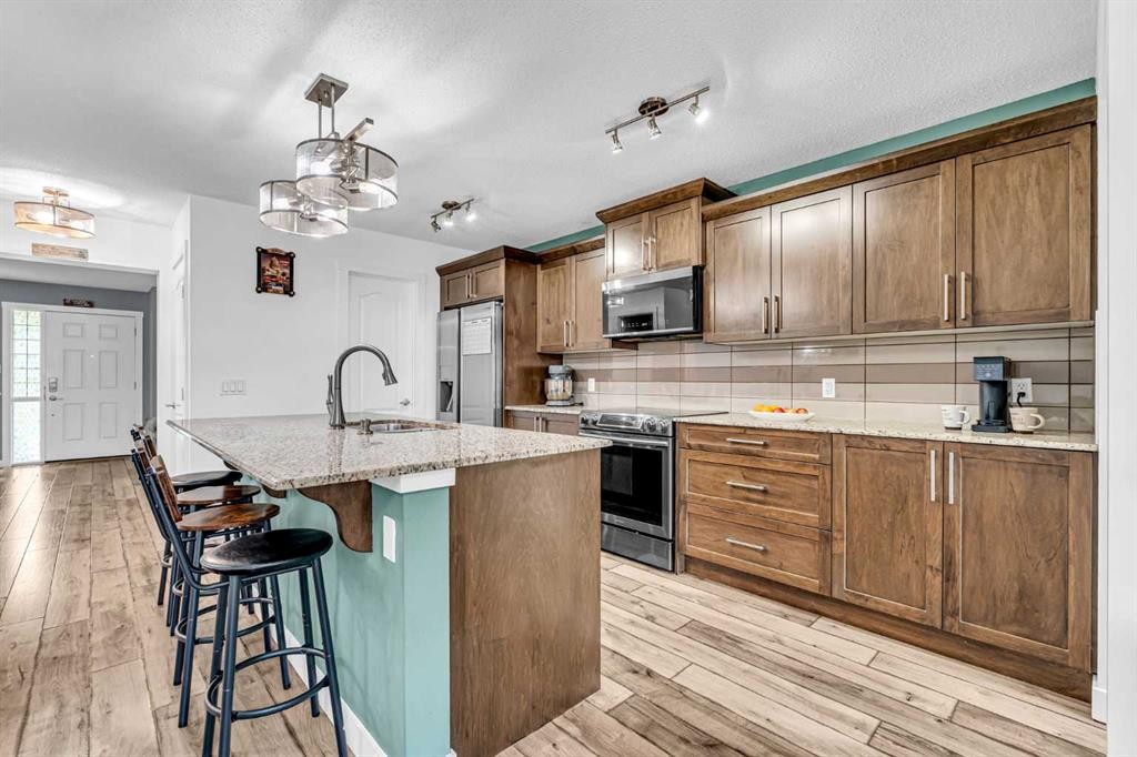 1444 Legacy Circle Se, Calgary, AB - Indoor Photo Showing Kitchen With Upgraded Kitchen