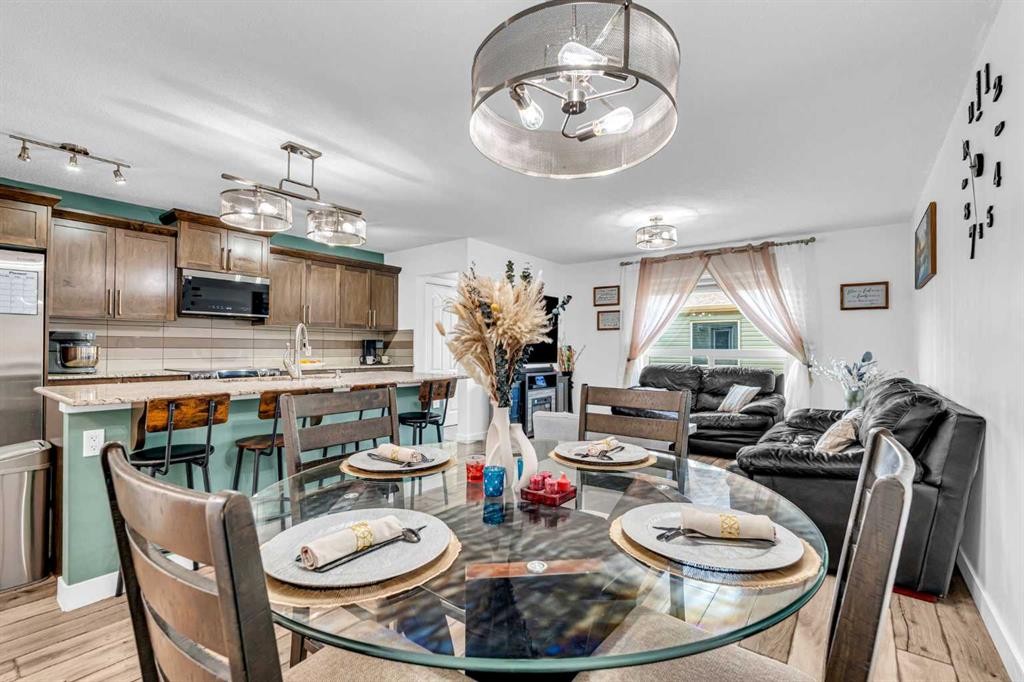1444 Legacy Circle Se, Calgary, AB - Indoor Photo Showing Dining Room