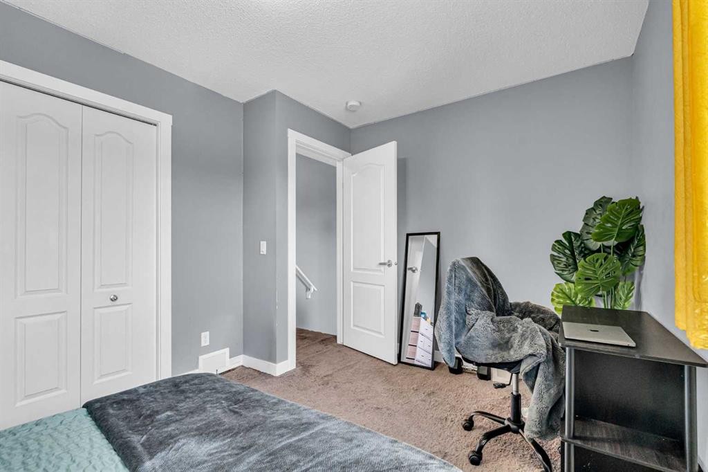 1444 Legacy Circle Se, Calgary, AB - Indoor Photo Showing Bedroom