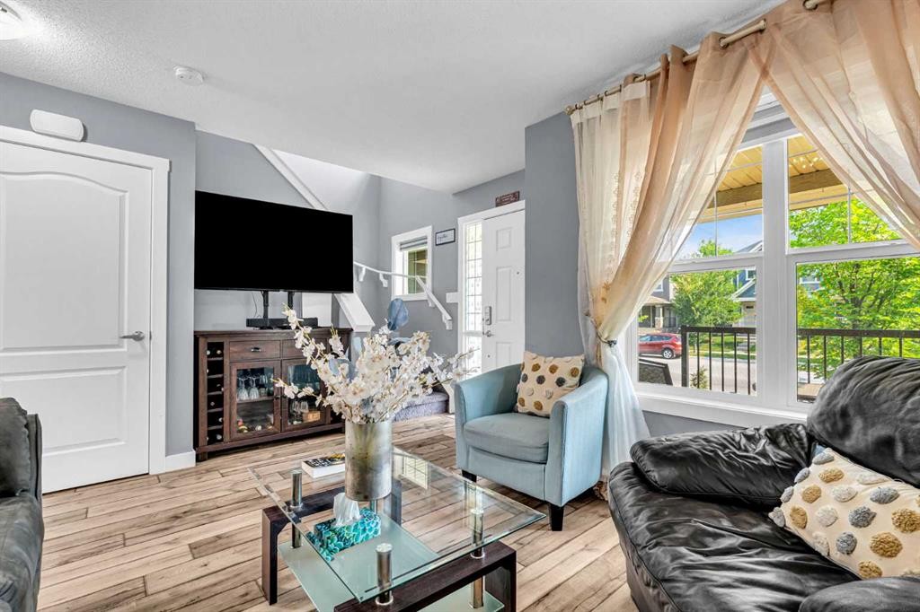 1444 Legacy Circle Se, Calgary, AB - Indoor Photo Showing Living Room