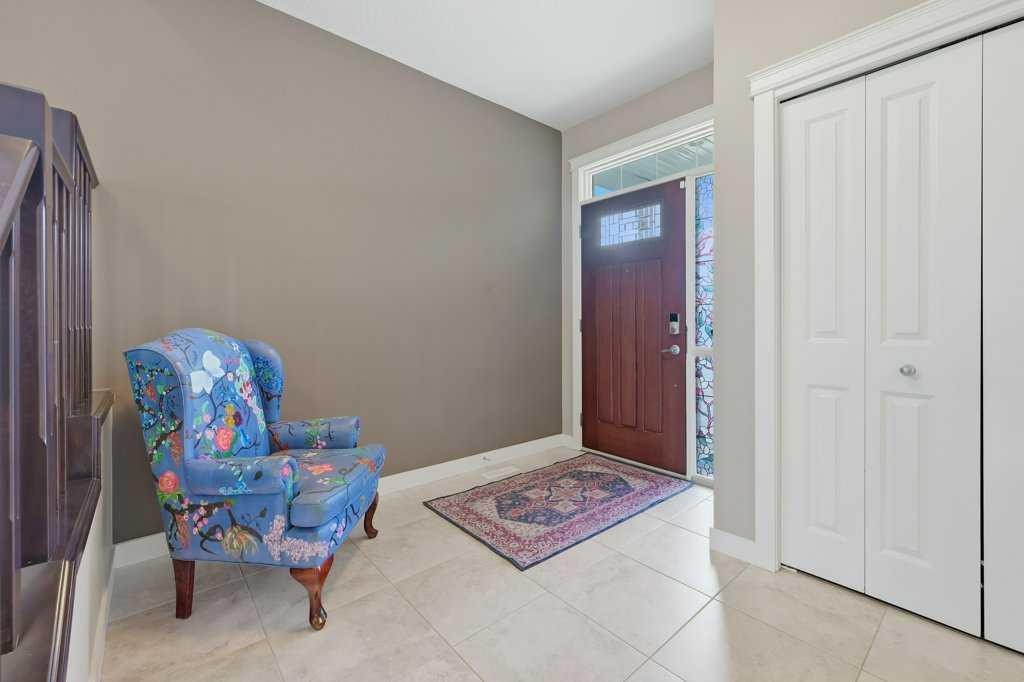 27 Jumping Pound Terrace, Cochrane, AB - Indoor Photo Showing Other Room