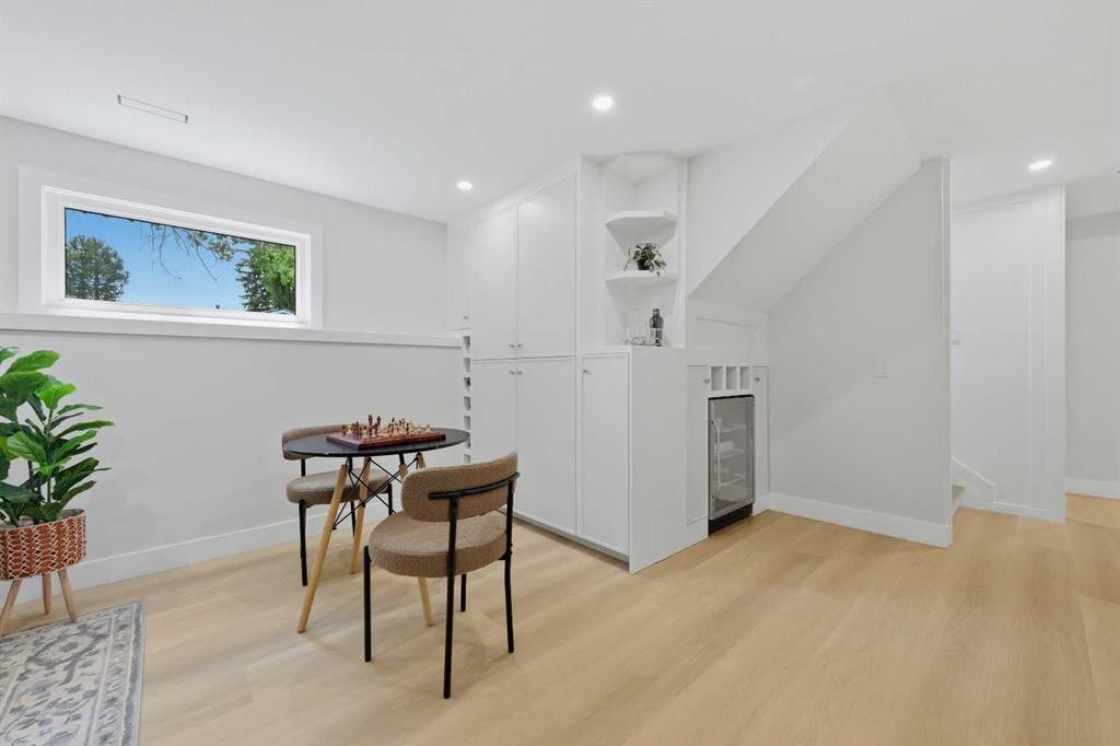 1132 Lake Sylvan Place Se, Calgary, AB - Indoor Photo Showing Other Room