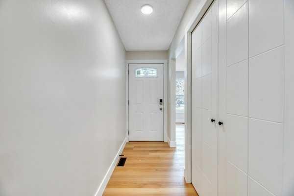 8-75 Templemont Way Ne, Calgary, AB - Indoor Photo Showing Other Room