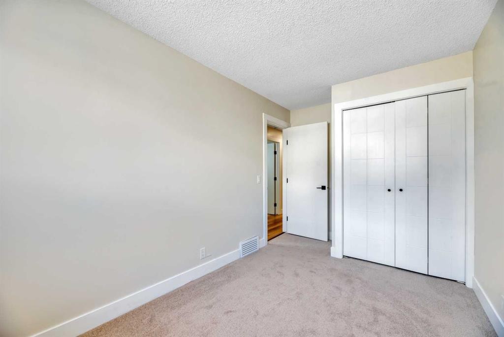 8-75 Templemont Way Ne, Calgary, AB - Indoor Photo Showing Other Room