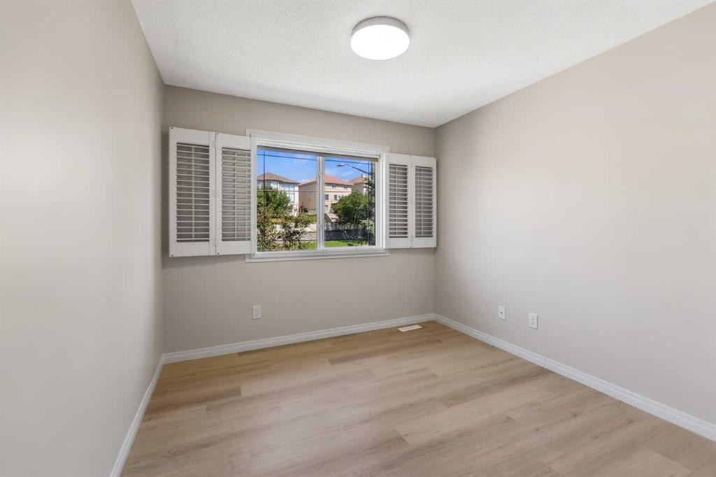 116 Country Hills Gardens Nw, Calgary, AB - Indoor Photo Showing Other Room