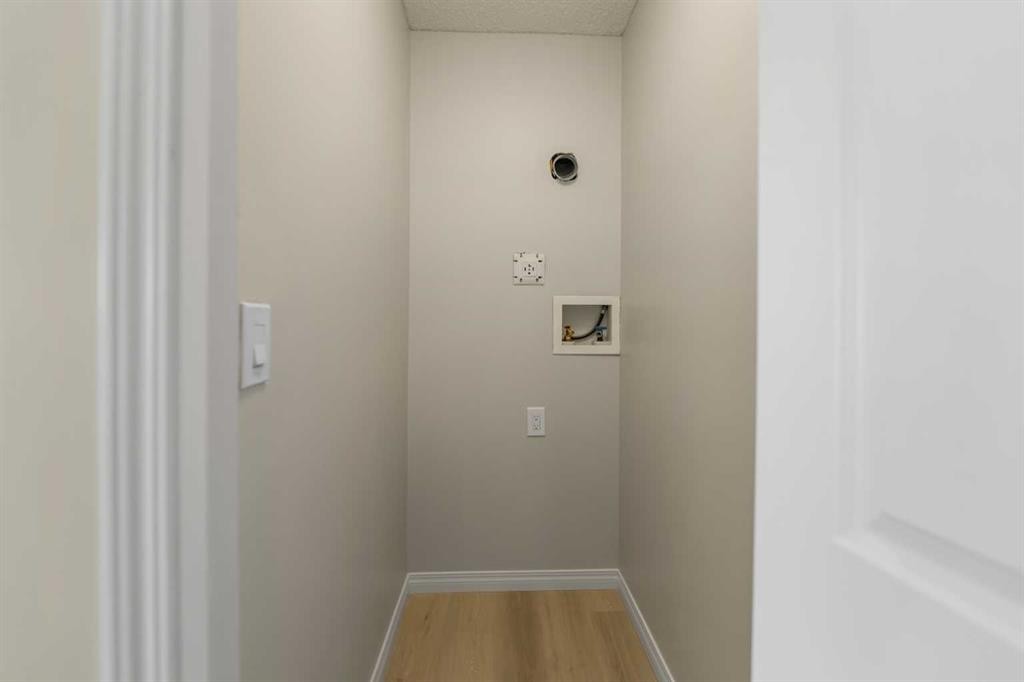 116 Country Hills Gardens Nw, Calgary, AB - Indoor Photo Showing Other Room