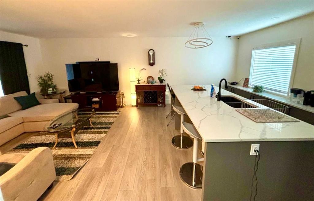 21 Cawder Drive Nw, Calgary, AB - Indoor