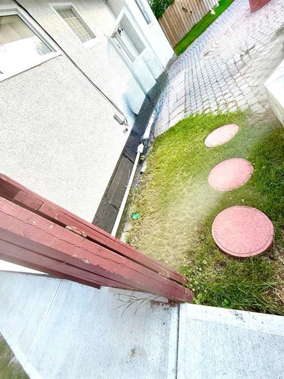 21 Cawder Drive Nw, Calgary, AB - Outdoor