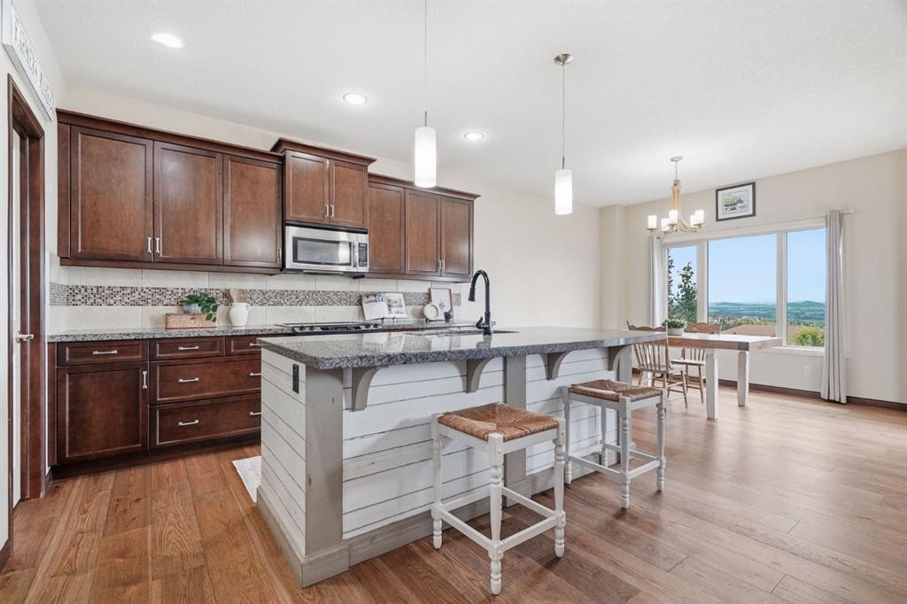 139 Sunset View, Cochrane, AB