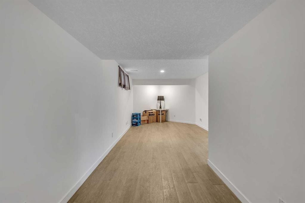 167 Valley Crest Close Nw, Calgary, AB - Indoor Photo Showing Other Room