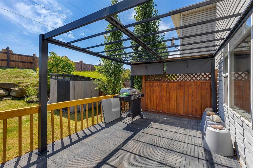 167 Valley Crest Close Nw, Calgary, AB - Outdoor With Deck Patio Veranda With Exterior
