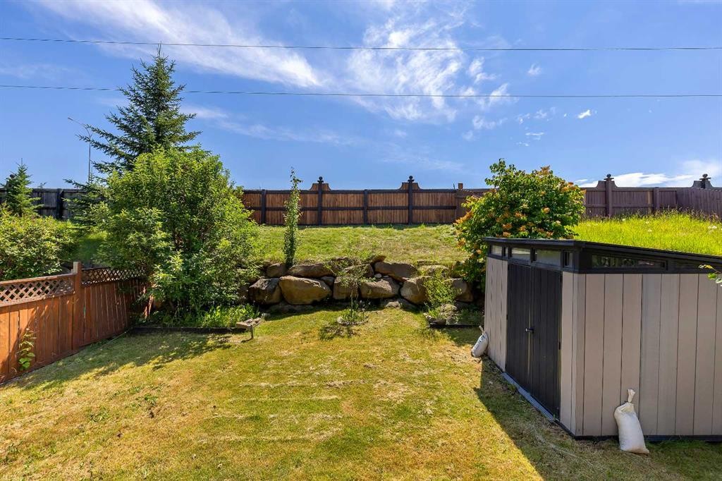167 Valley Crest Close Nw, Calgary, AB - Outdoor With Backyard