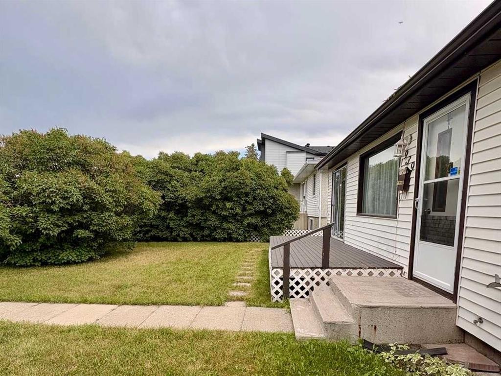 7939 47 Avenue Nw, Calgary, AB