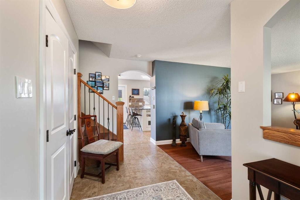 10720 Maplecrest Road Se, Calgary, AB