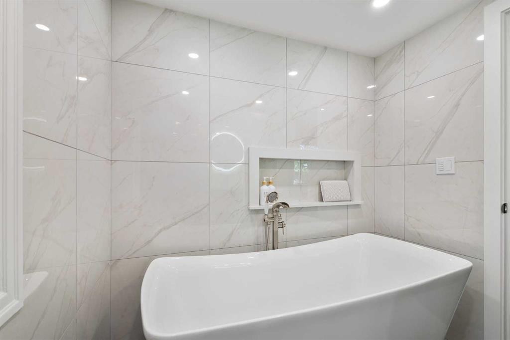 10720 Maplecrest Road Se, Calgary, AB