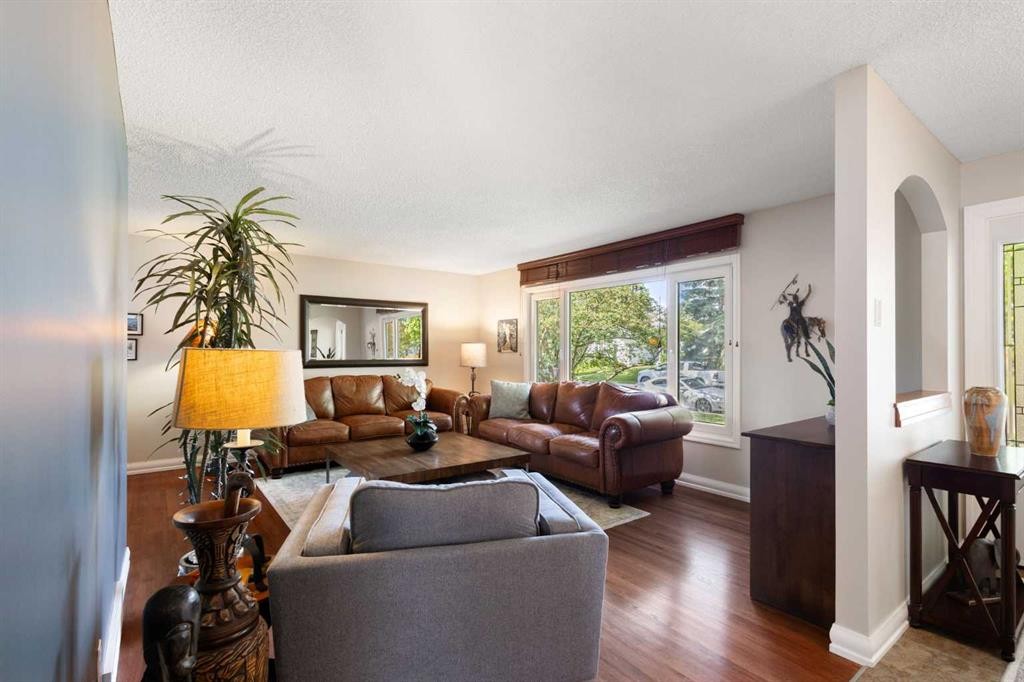 10720 Maplecrest Road Se, Calgary, AB