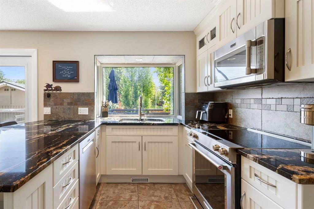 10720 Maplecrest Road Se, Calgary, AB