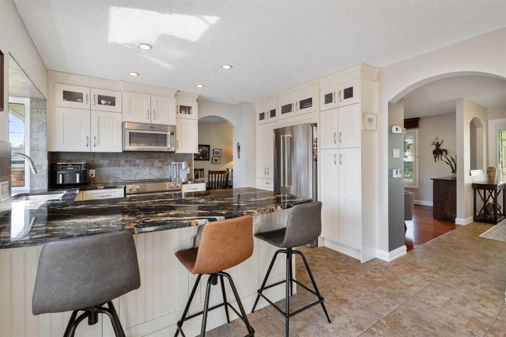 10720 Maplecrest Road Se, Calgary, AB