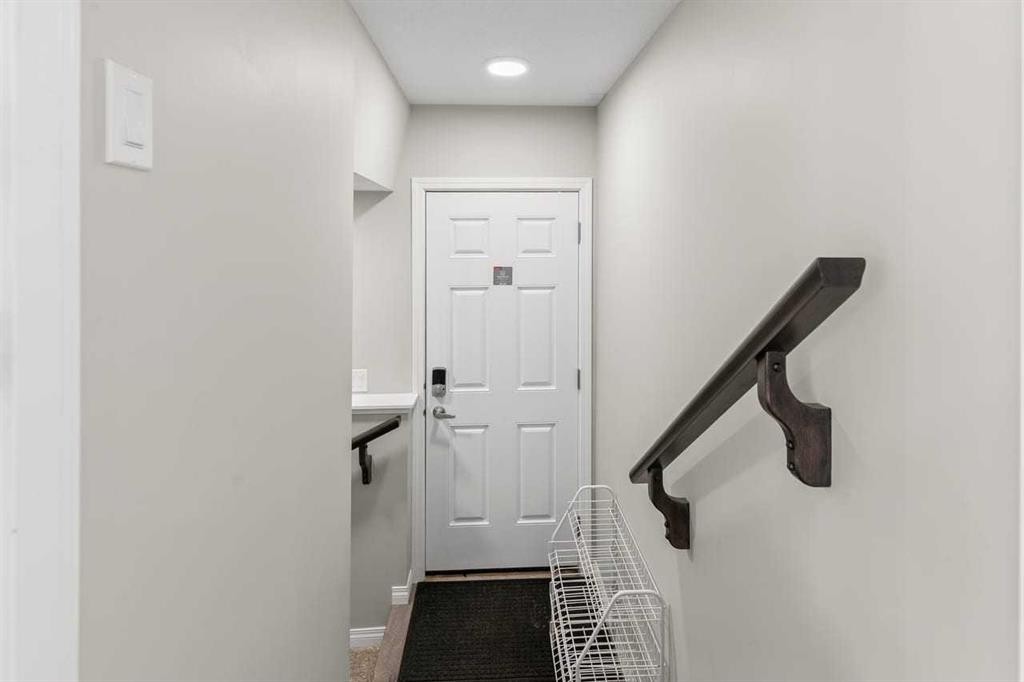 109 Mallard Grove Se, Calgary, AB - Indoor Photo Showing Other Room