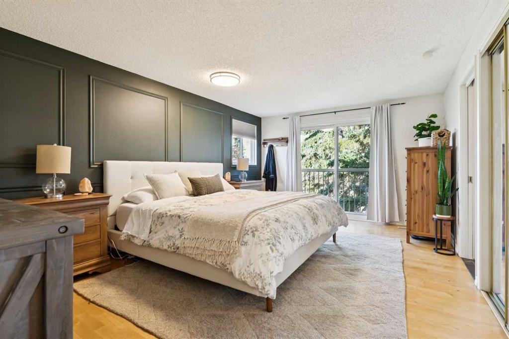16 Brenner Place Nw, Calgary, AB - Indoor Photo Showing Bedroom