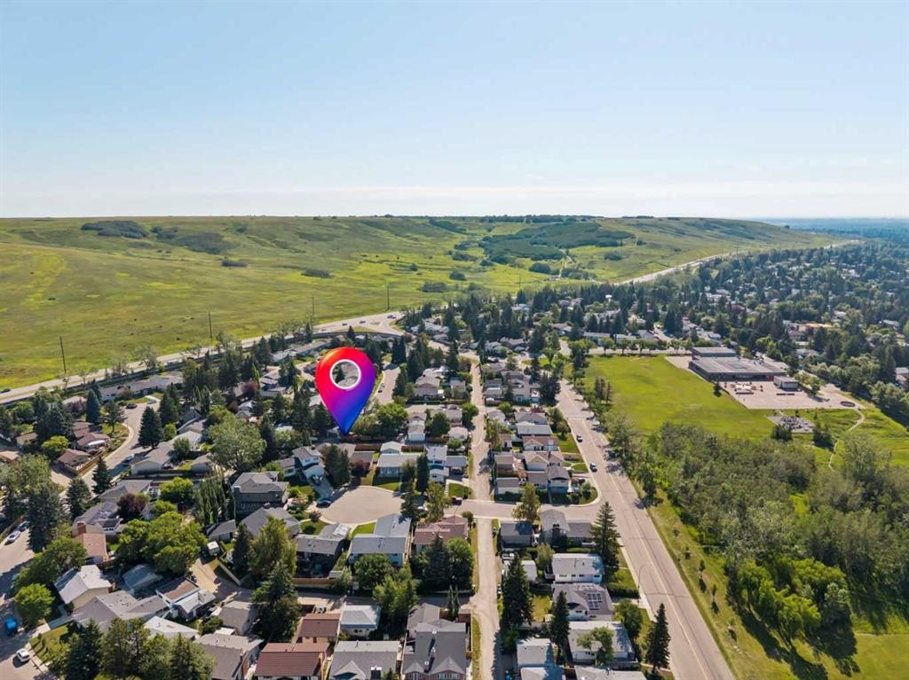 16 Brenner Place Nw, Calgary, AB - Outdoor With View