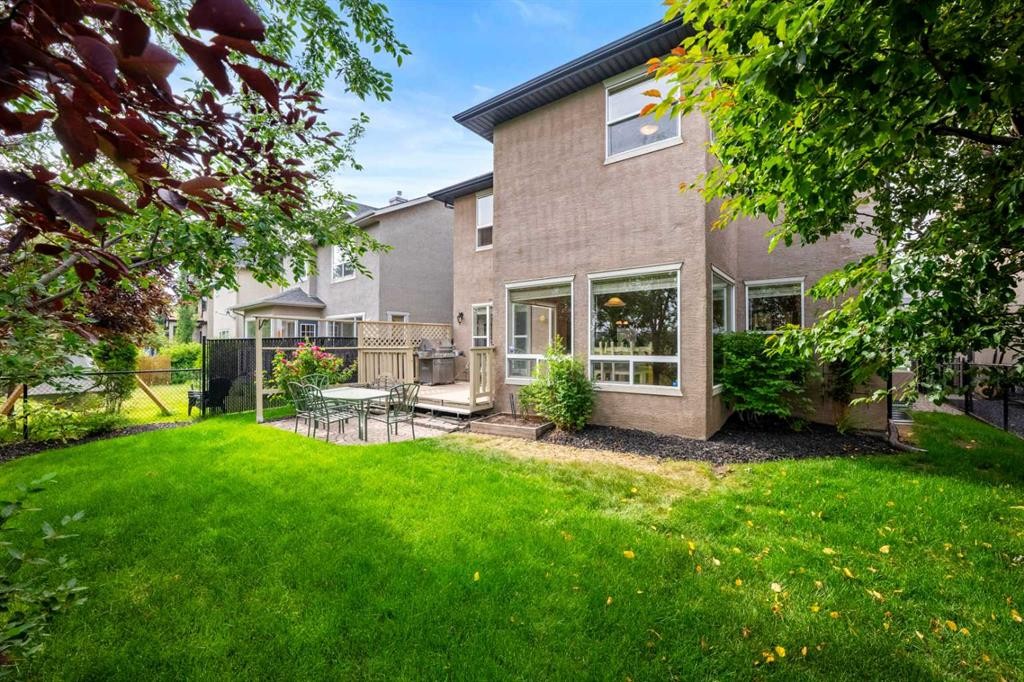 50 Springborough Crescent Sw, Calgary, AB - Outdoor With Deck Patio Veranda