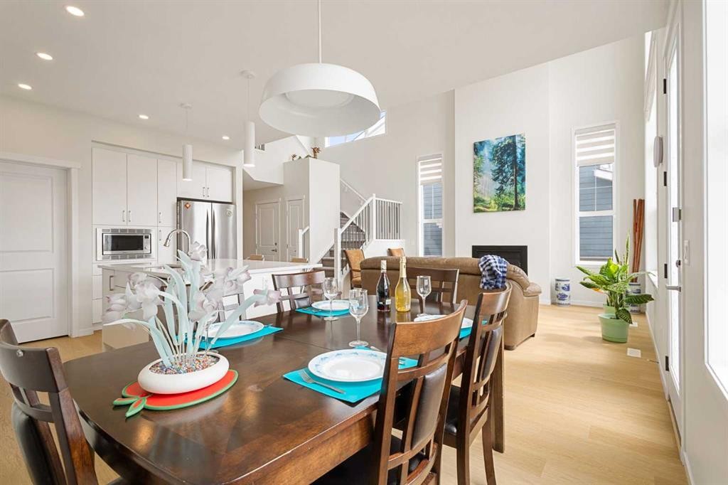 332 Magnolia Crescent Se, Calgary, AB