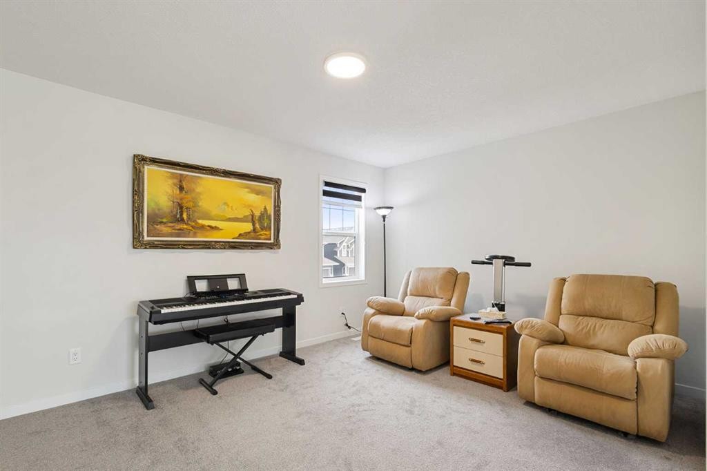 332 Magnolia Crescent Se, Calgary, AB