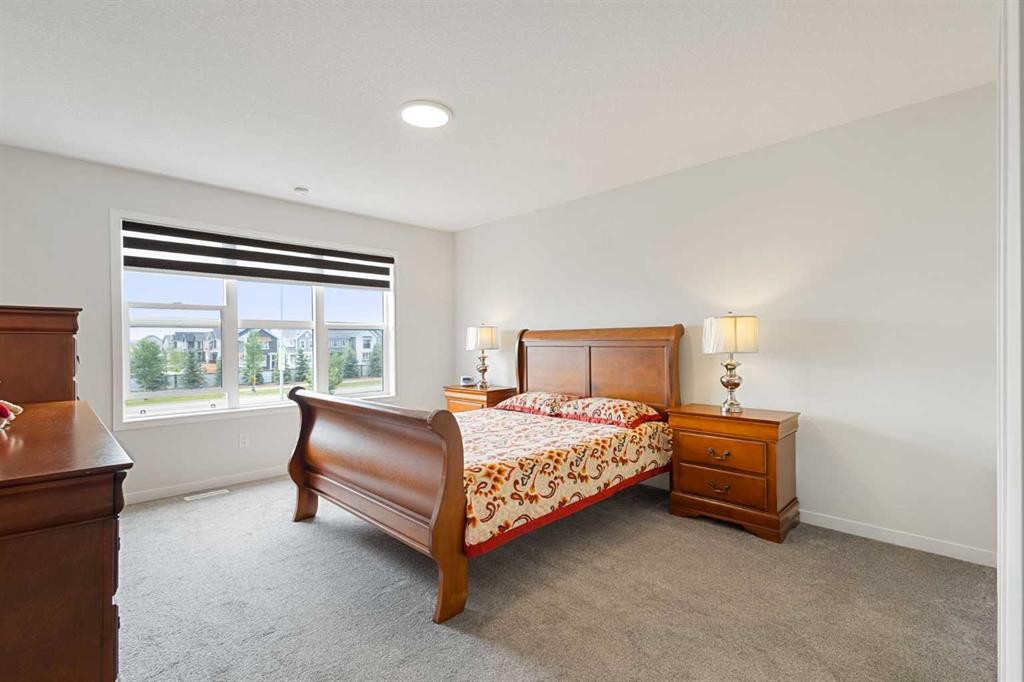 332 Magnolia Crescent Se, Calgary, AB