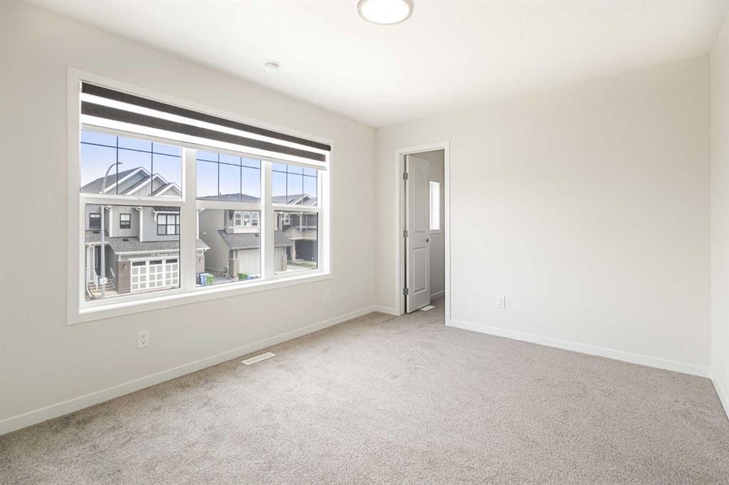 332 Magnolia Crescent Se, Calgary, AB